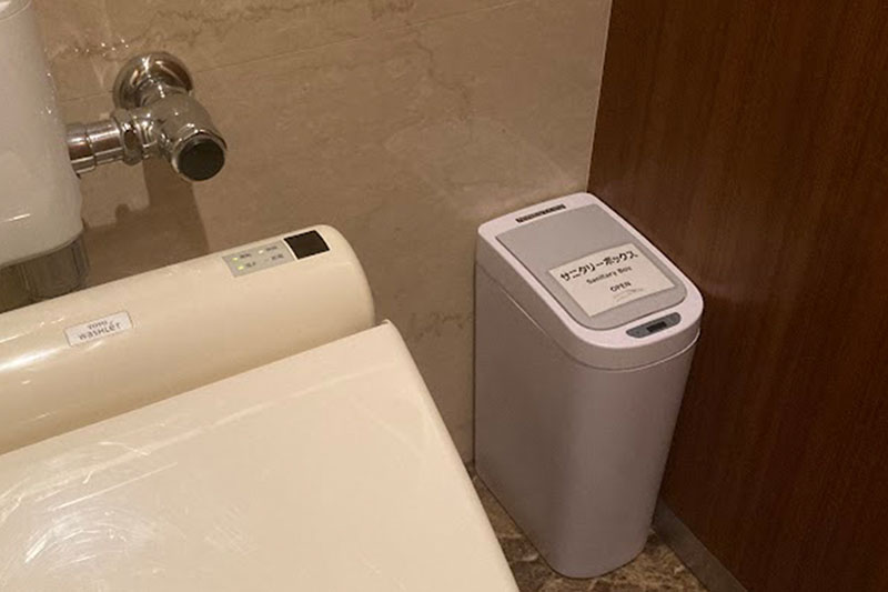 タッチレスで開閉できるサニタリーボックス